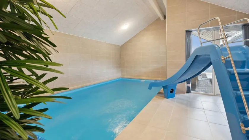 Familienorientiertes gemütliches Ferienhaus mit privatem Pool, Sauna und Grill | Haustiere erlaubt - Image 1