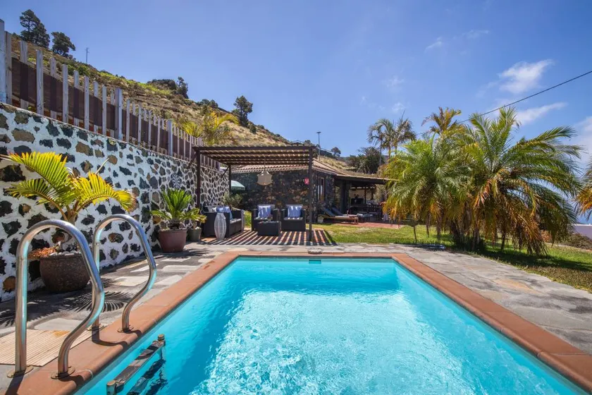 Apartment 'Casa' with Sea View, Wi-Fi and Air Conditioning - Image 1