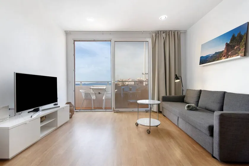 Fully equipped apartment | Sea view | Next to the beach - Image 1