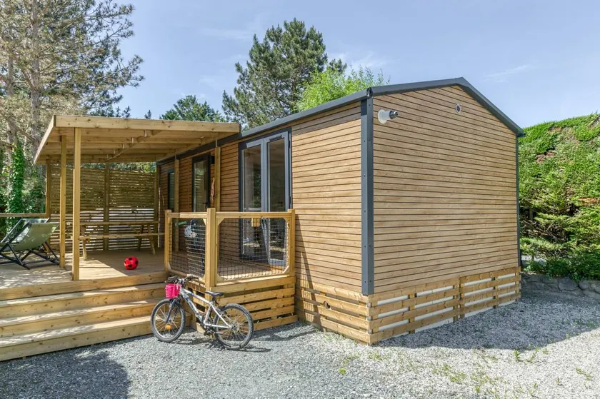 Campsite with terrace, sauna & pool | Mountain view - Image 1