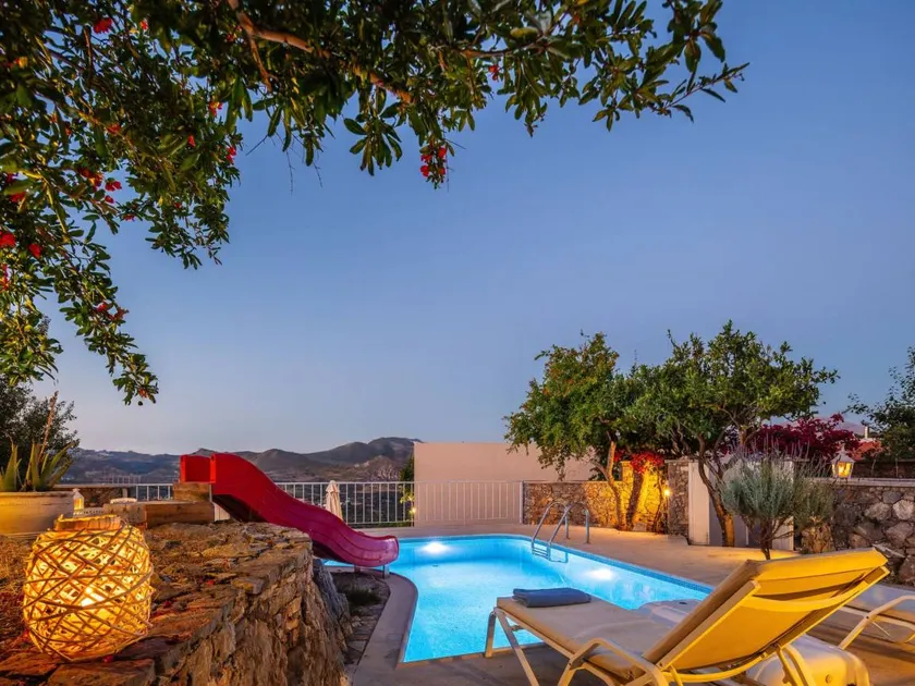 Traditionelle Villa mit Pool und BBQ, in der Näh - Image 1