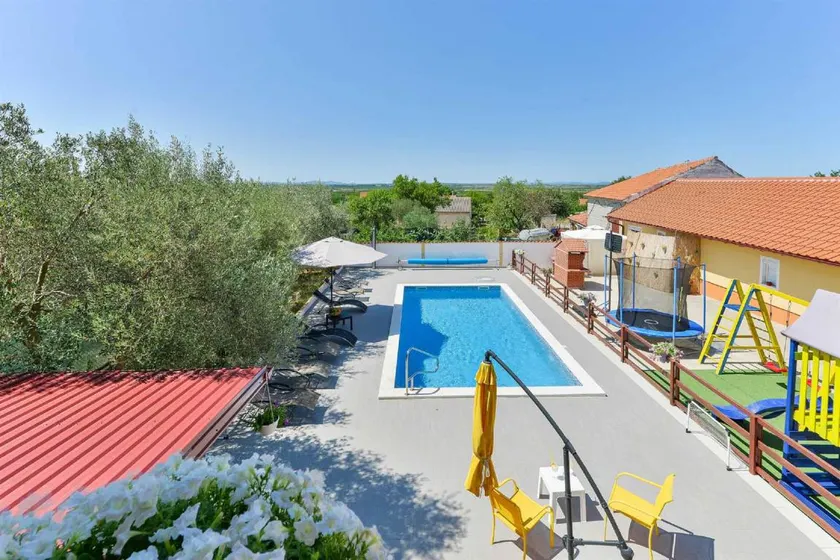 Ferienhaus mit Terrasse, Grill und Pool - Image 1