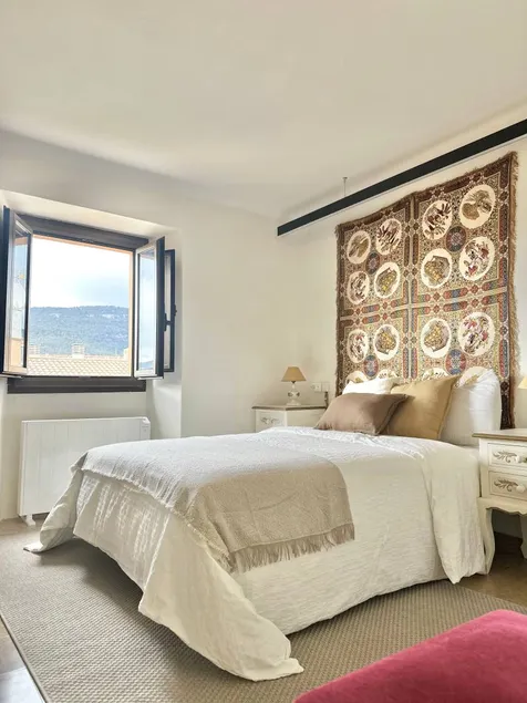 Holiday home with terrace | Mountain view | Perfect for remote work - Image 1