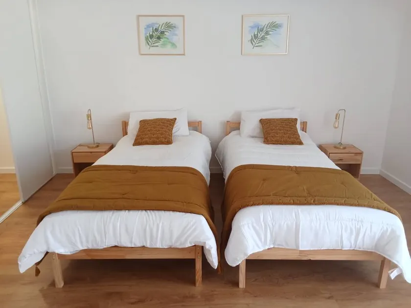Chambre privée avec terrasse, jardin et internet haut débit | Vue montagne - Image 1