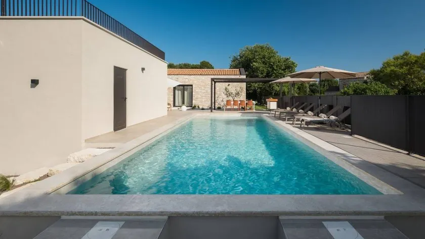 Apartment with jacuzzi, garden & BBQ - Image 1