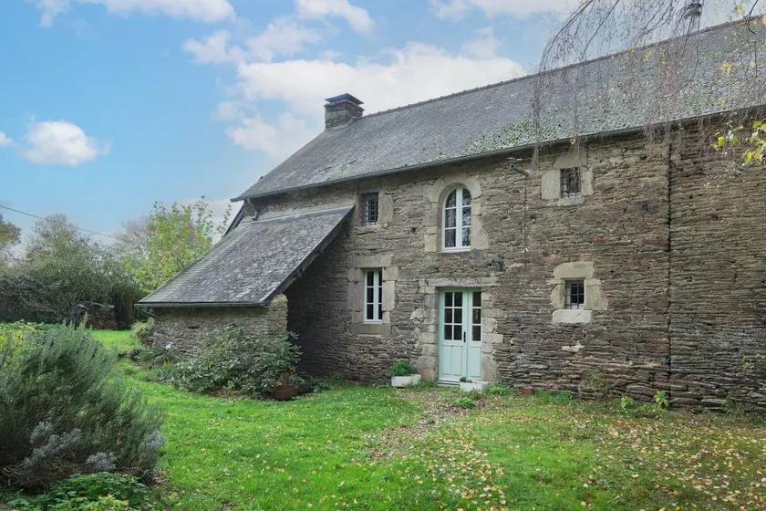 Bed and breakfast with garden | Garden view - Image 1