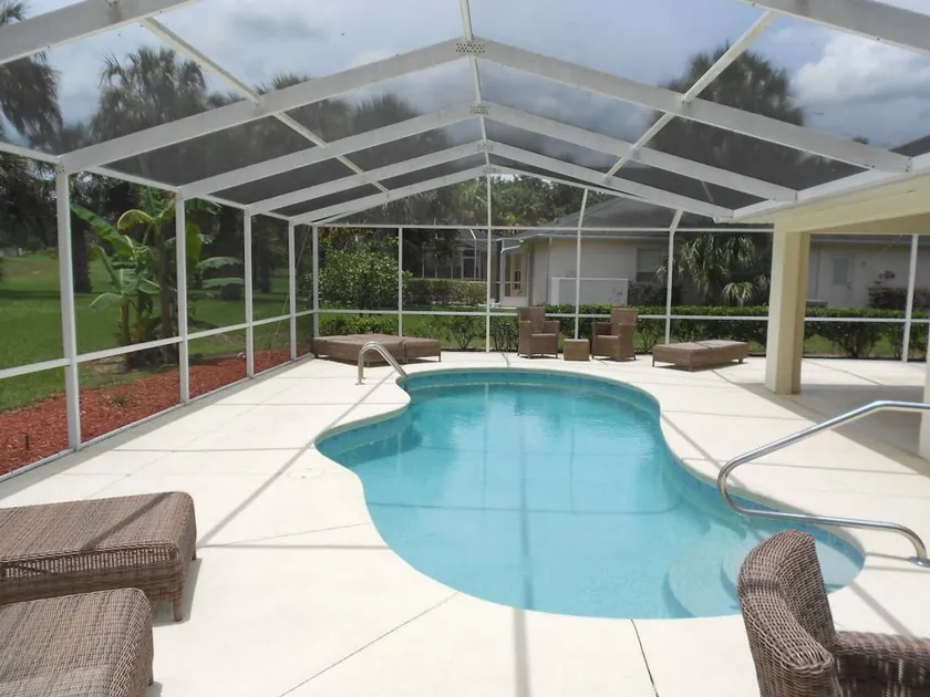 Familienfreundliche Wohnung mit Garten und privatem Pool | Haustiere erlaubt - Image 1