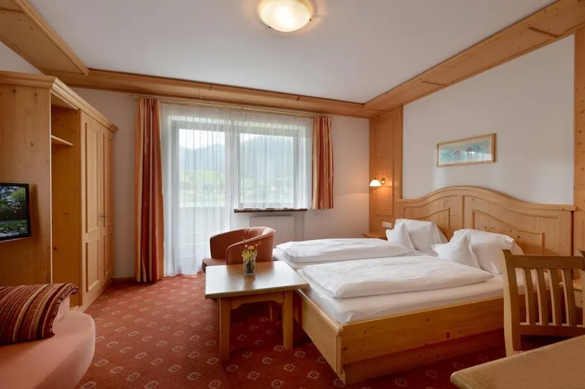 Apartamento ideal para familias con piscina, sauna y jardín | Vistas al lago - Image 1