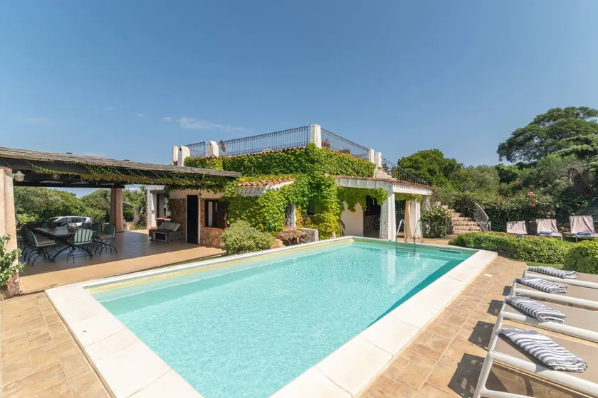 Fully equipped beautiful villa with garden, pool & terrace | Sea view - Image 1