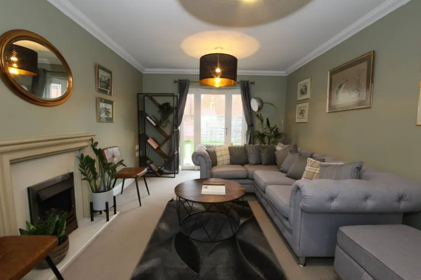Child-friendly holiday home with garden - Image 1