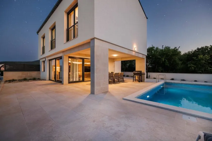 Three bedroom house with a swimming pool Vrbnik, Krk (K-24526) - Image 1