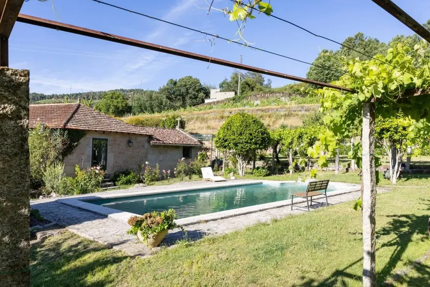 Fully equipped holiday home with pool, terrace & garden | Garden view | Suitable for remote work | Pets allowed - Image 1