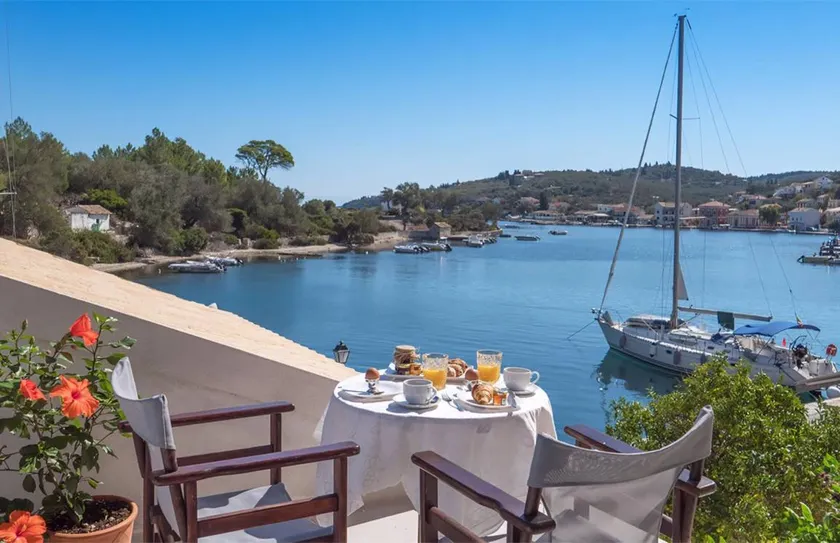 Villa with BBQ, terrace & garden - Image 1