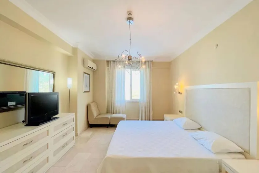 2Bed Apt - Goldcity Resort, Sea View, Pool, HotTub - Image 1