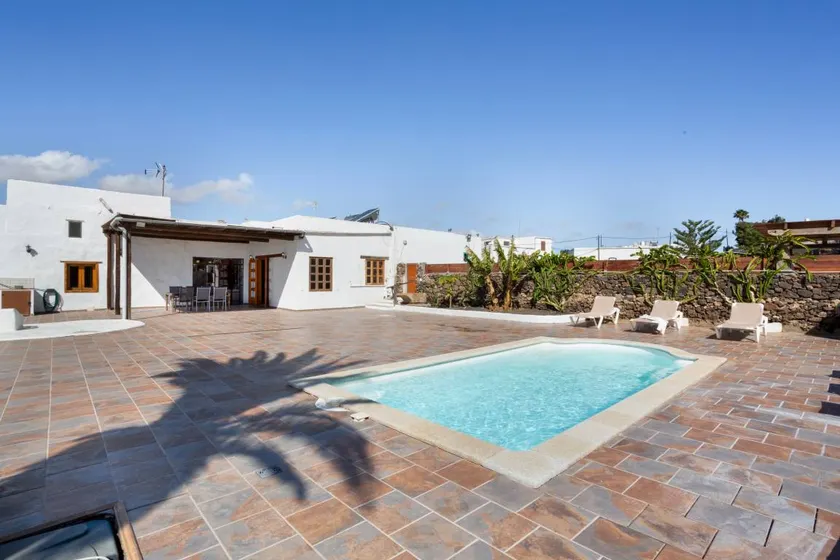 Ferienhaus 'Casa La Caldereta' mit Bergblick, privatem Pool und WLAN - Image 1