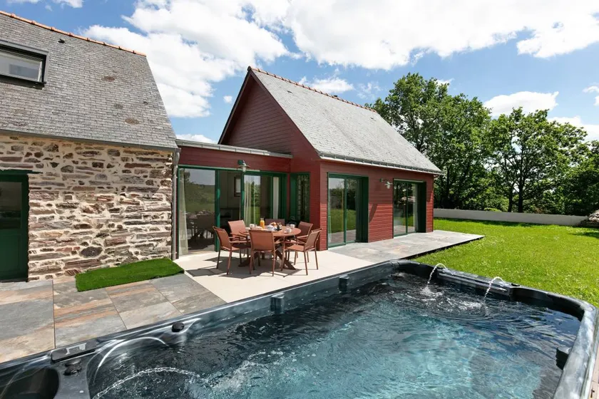 Cottage with terrace, heated pool & garden | Garden view - Image 1
