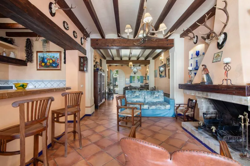 Holiday home with garden & terrace | Lake view | Perfect for remote work | Pet-friendly - Image 1