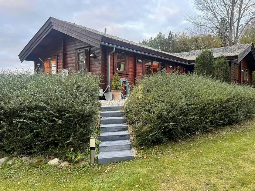 Log cabin with views of Isefjorden - Image 1