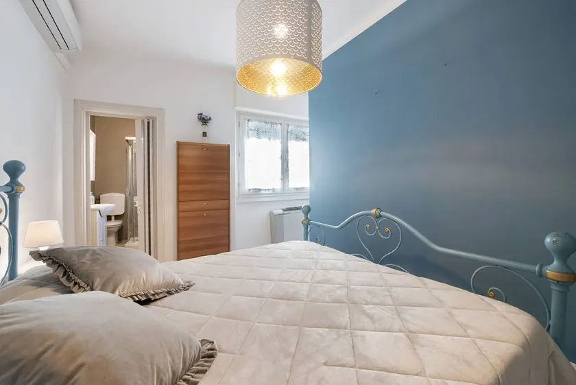 Holiday Home 'Miki' with Private Terrace, Wi-Fi and Air Conditioning - Image 1