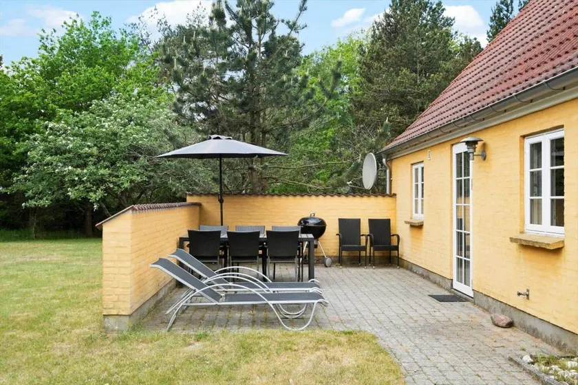 Fully equipped house with BBQ, terrace & sauna | Sea view | Pets allowed - Image 1