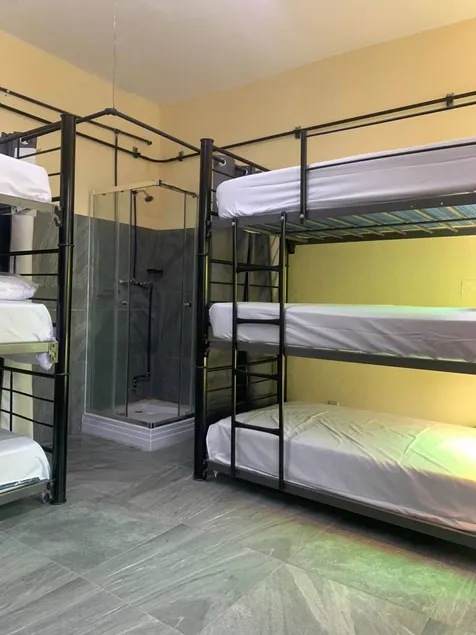 Hostal YOA Suite 101 - Image 1
