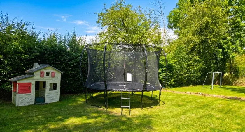 Casa con giardino e barbecue | Vista sul giardino - Image 1
