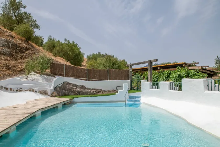 Splendida casa totalmente attrezzata con terrazza, piscina privata e giardino | Vista sulla montagna | Adatta per il telelavoro | Ammette animali domestici - Image 1
