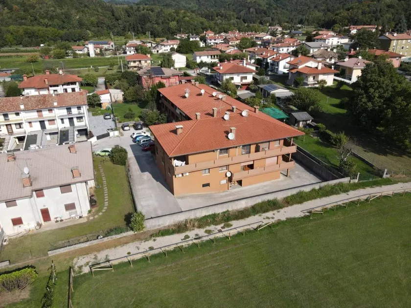 Flat | Mountain view - Image 1