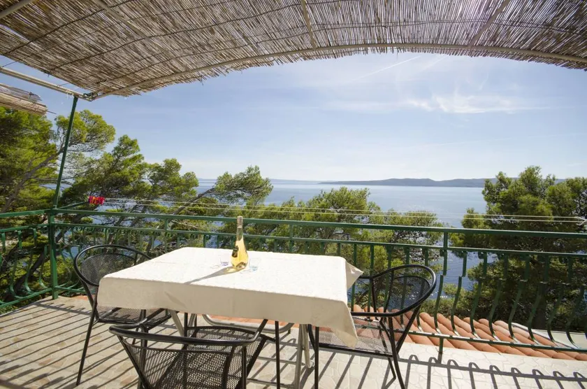 Apartments Mira Beachfront Bliss - Image 1