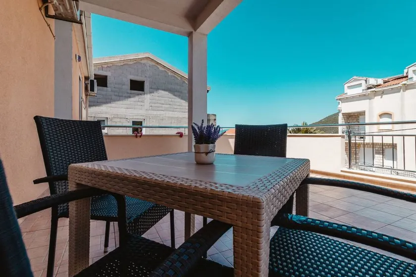 Pleasant flat with barbeque | Close to the beach - Image 1