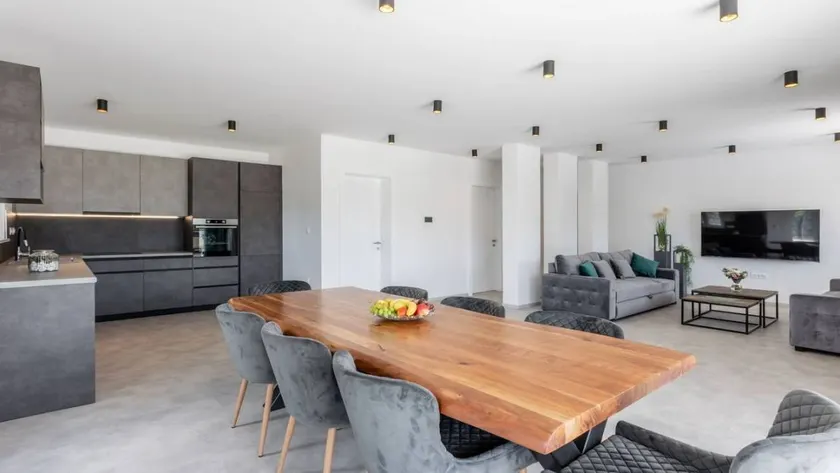 Flat with terrace, private pool & barbeque | Sea view - Image 1