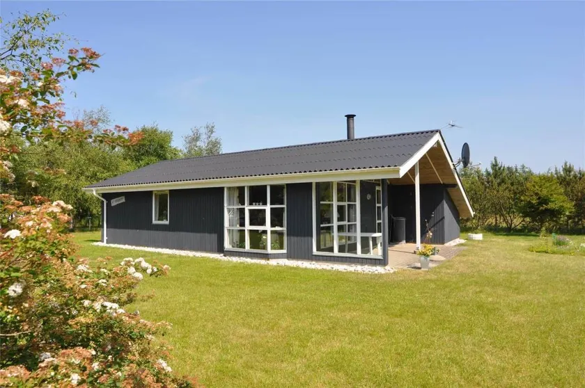 Charming house with sauna, barbeque & terrace - Image 1