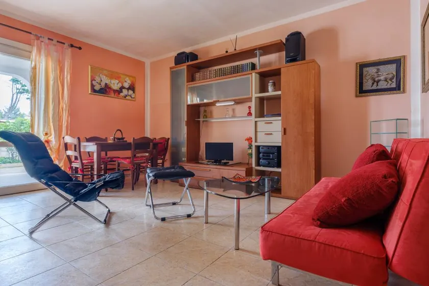 House with garden, terrace & BBQ - Image 1