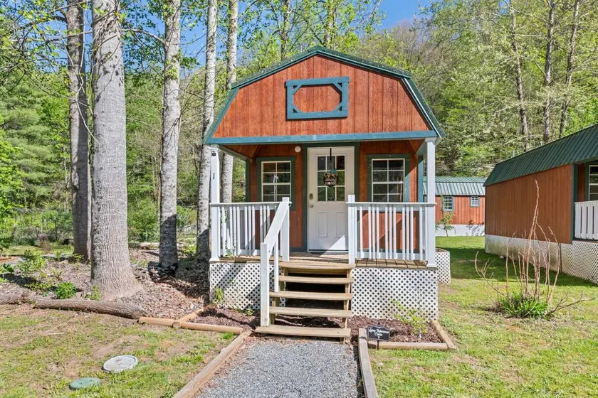 Forest Tiny Cabin Retreat at Family Traditions Farm, North Carolina - Image 1