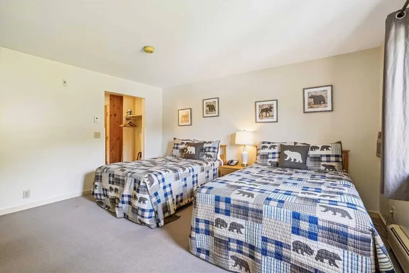 Two Double bed Hotel Room with outdoor heated pool 216 - Image 1
