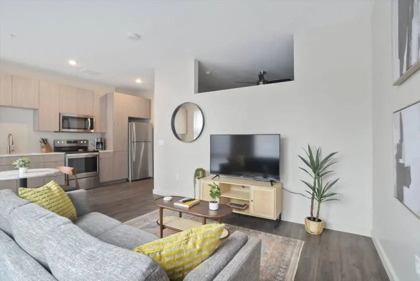 Child-friendly apartment with fast internet & pool | Pet-friendly - Image 1