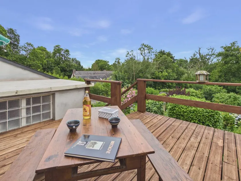 House with terrace, garden & barbeque - Image 1