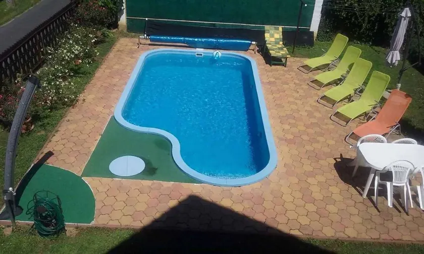 Fully equipped beautiful apartment with barbecue, garden & private pool - Image 1
