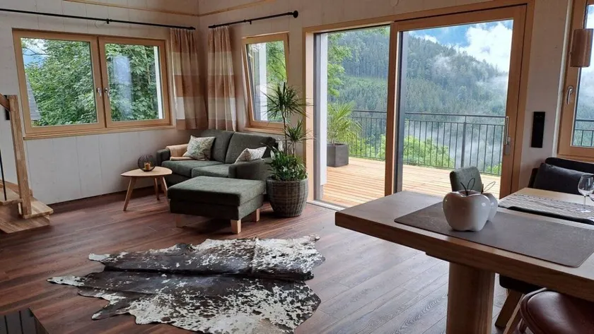 Child-friendly pleasant house with garden, terrace & barbeque | Mountain view - Image 1