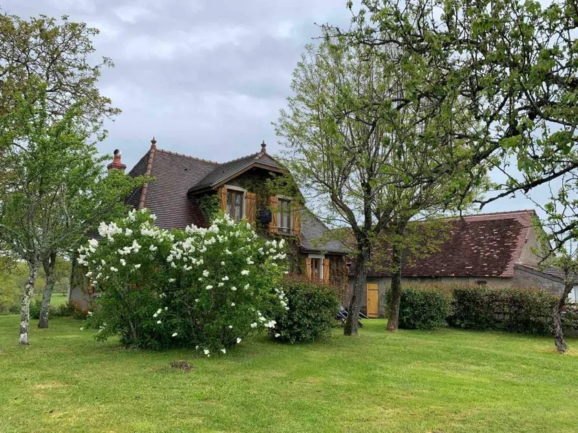 Cottage with garden & BBQ | Lake view - Image 1
