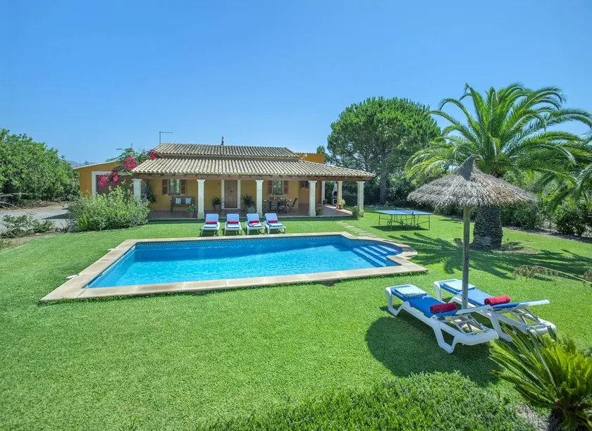 Family-oriented villa with terrace, garden & private pool | Mountain view | Good for workation - Image 1