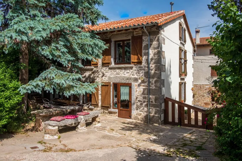 Voll ausgestattetes Ferienhaus mit Grill und Garten | Bergblick | Hunde erlaubt - Image 1