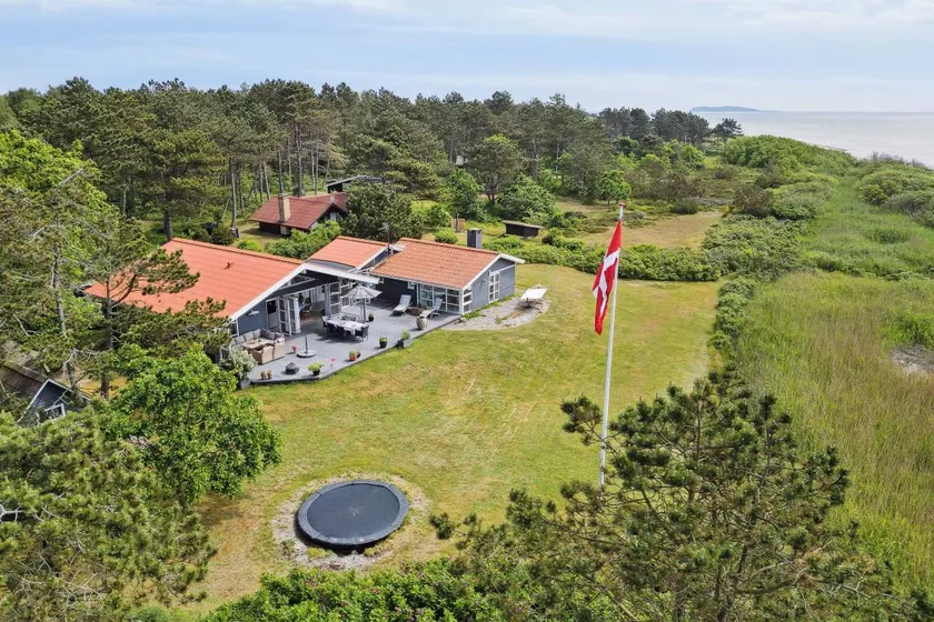 Fantastic summer house with sea view - Image 1
