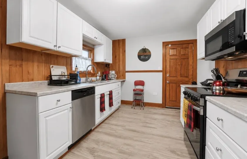 Fully equipped beautiful house - Image 1