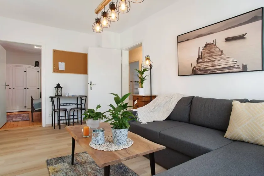 Family-friendly wonderful flat with terrace & garden | Garden view | Beach nearby | Pets allowed - Image 1