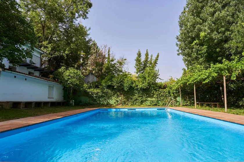 Ferienhaus mit privatem Pool, Garten und Grill | Bergblick | Perfekt für die Arbeit von Zuhause - Image 1