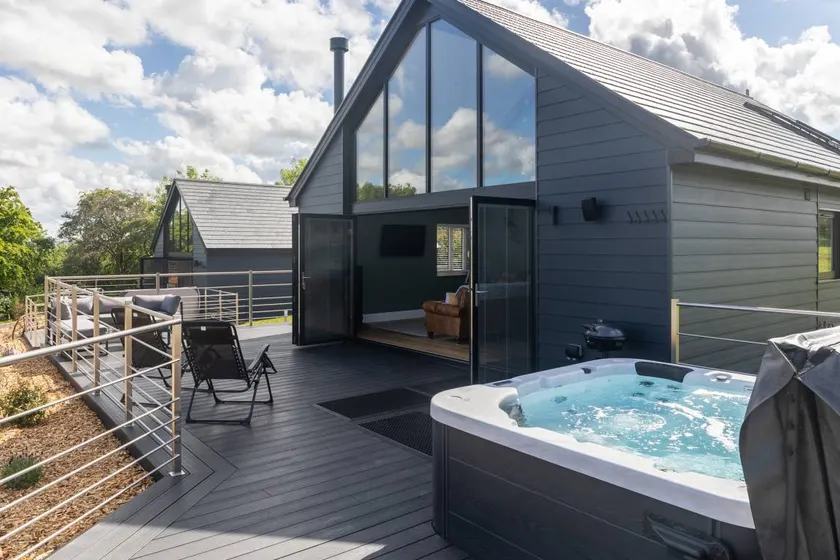 Family-friendly cottage with garden & jacuzzi | Pets are welcome - Image 1