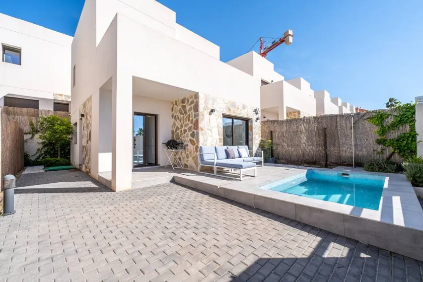 Holiday home with terrace, garden & private pool - Image 1