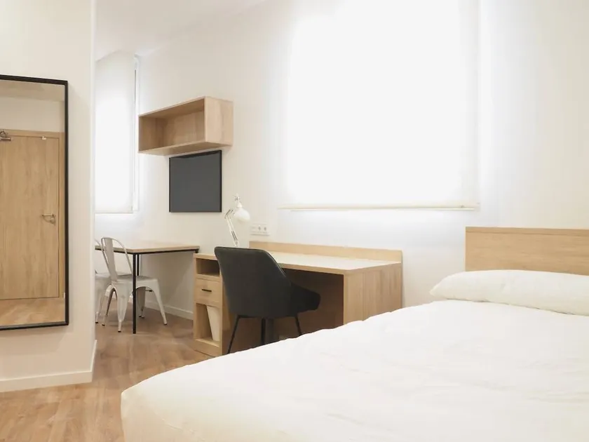 Merveilleuse chambre partagée avec terrasse - Image 1
