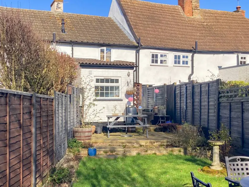 Child-friendly lovely cottage with garden | River view | Pet-friendly - Image 1